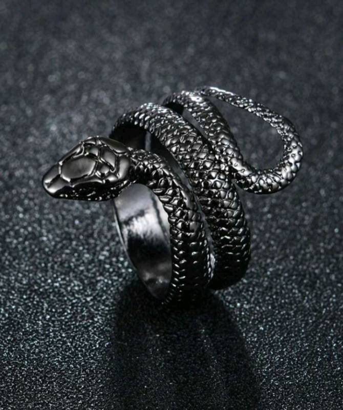 Anillo de serpiente