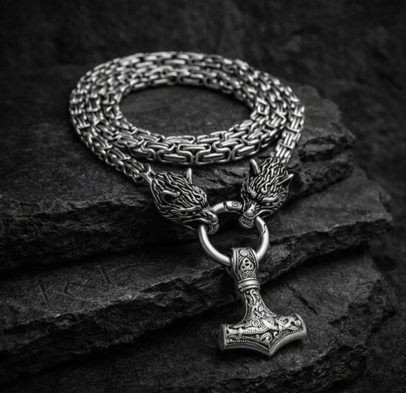 Cadena con dije de Mjölnir